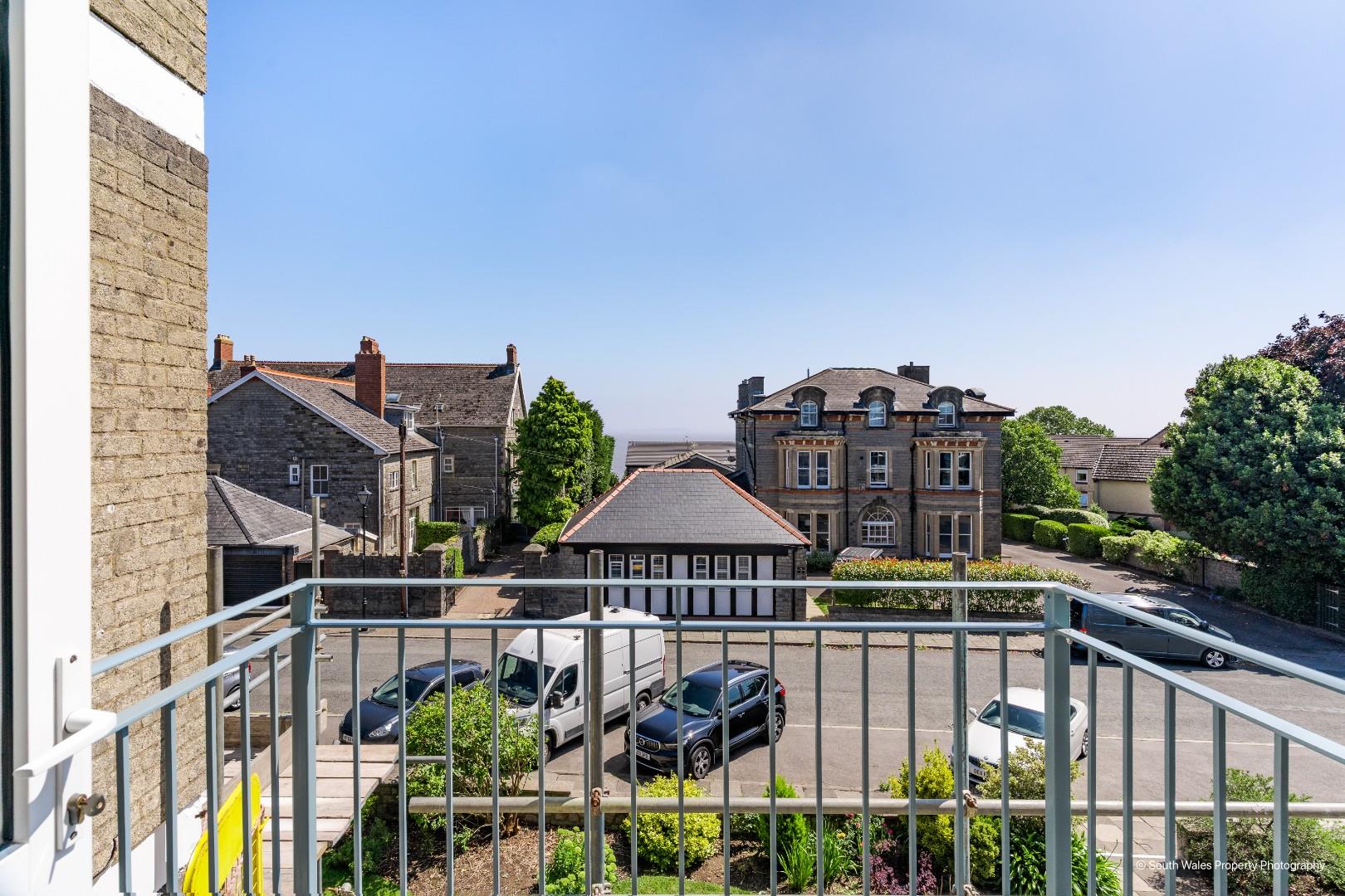 5 St. Nicholas House, Sea View Court, Bradford Place, Penarth, CF64 1AL
